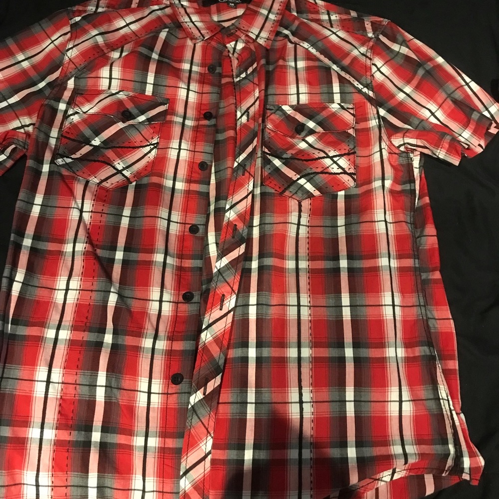 Casual good condition black short sleeve size medium. Slim fit